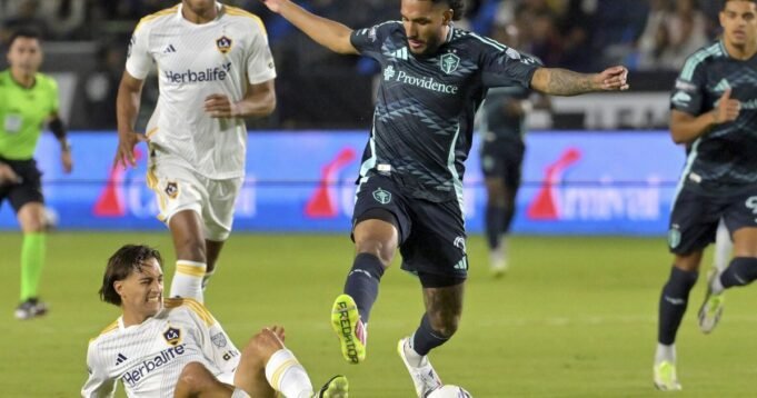 照片：西雅圖在聯盟杯半決賽中以2-0擊敗銀河