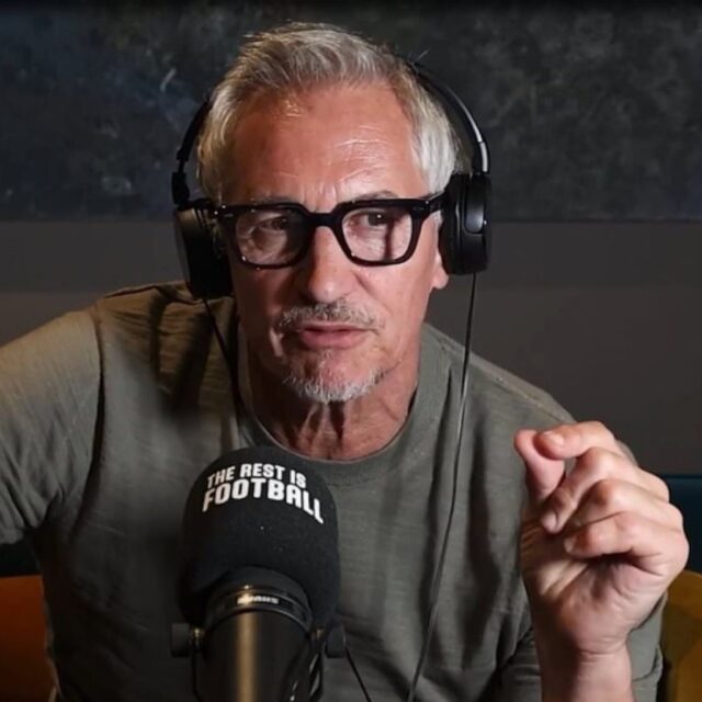 加里·林克斯(Gary Linker)的目標是英國廣播公司(BBC)老闆的目標,他在當天的第一場比賽中駁回了他,因為他從1.35ma年的合同中獲得了靴子。 加里·林克斯(Gary Linker)的目標是英國廣播公司(BBC)老闆的目標,他在當天的第一場比賽中駁回了他,因為他從1.35ma年的合同中獲得了靴子。