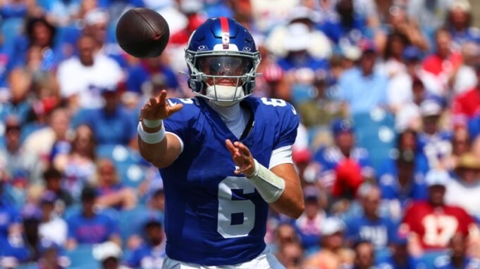 巨人Dukhazbaz QB Jackson Dart首次“有效,高效” 巨人Dukhazbaz QB Jackson Dart首次“有效,高效”