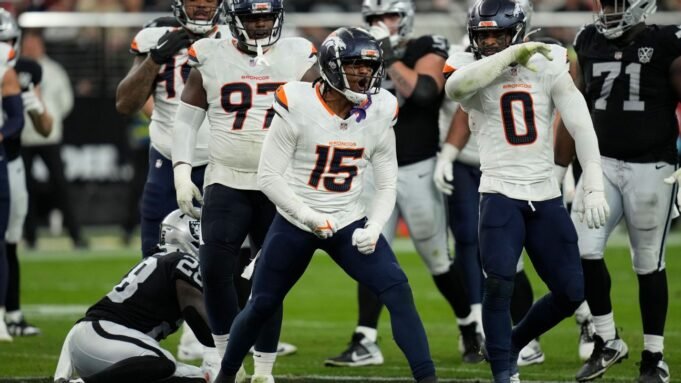 Broncos LB Nik Bonitto由於骨頭而不練習