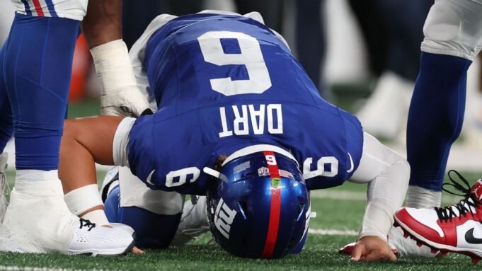 巨人新秀QB Jaxson Dart在受傷後已經澄清了 巨人新秀QB Jaxson Dart在受傷後已經澄清了