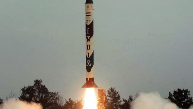 印度成功測試了中期彈道導彈“ AGNI 5”：國防部