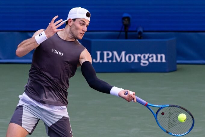 卡洛斯·阿爾卡拉茲(Carlos Alcaraz),諾瓦克·德約科維奇(Novak Djokovic)前往美國公開賽 卡洛斯·阿爾卡拉茲(Carlos Alcaraz),諾瓦克·德約科維奇(Novak Djokovic)前往美國公開賽