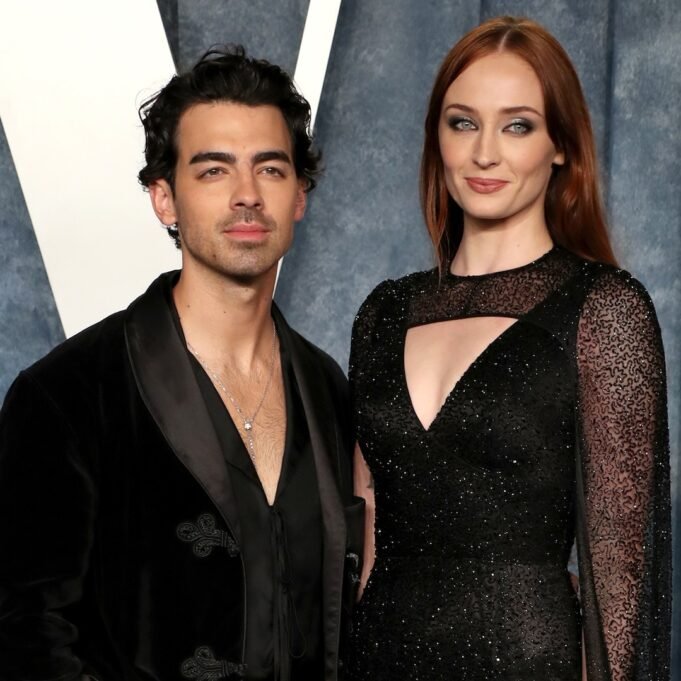 喬·喬納斯（Joe Jonas），索菲·特納（Sophie Turner）和更多人分享了他們共同的父母經歷