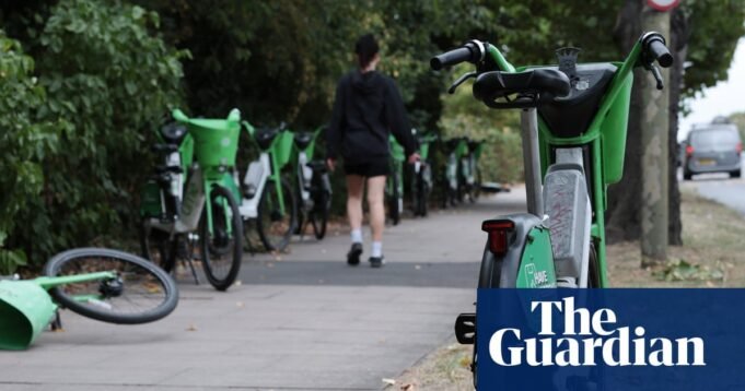 “滋擾和恐怖”:競爭對手公司之間的倫敦邊境積累了租賃車輛|循環租賃圖 “滋擾和恐怖”:競爭對手公司之間的倫敦邊境積累了租賃車輛|循環租賃圖