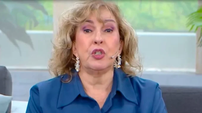喬治娜·巴巴羅薩(Georgina Barbarossa)決定知道該節目正在發生的事情 喬治娜·巴巴羅薩(Georgina Barbarossa)決定知道該節目正在發生的事情