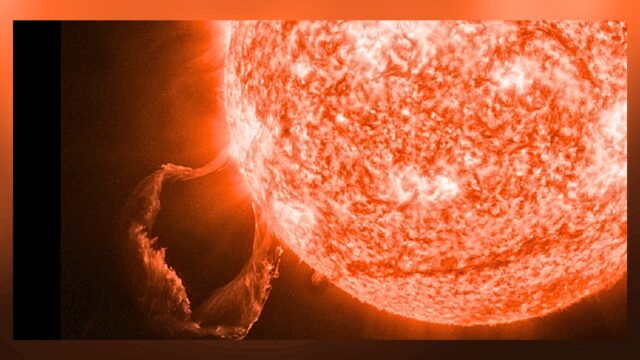 見太陽釋放。廣場在獨特的噴發中背靠背。 “興奮”（視頻）