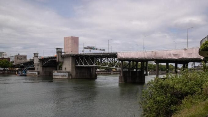 莫里森橋（Maurison Bridge）擊中了另外四人受傷的醫院自行車乘客