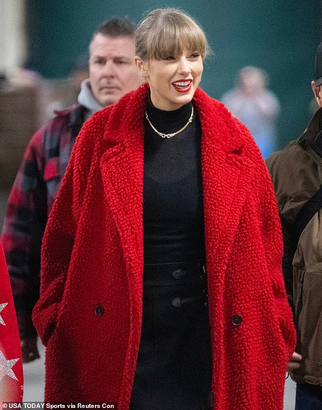 78538211-12828251-Taylor_Swift-m-2_1701797722768.jpg