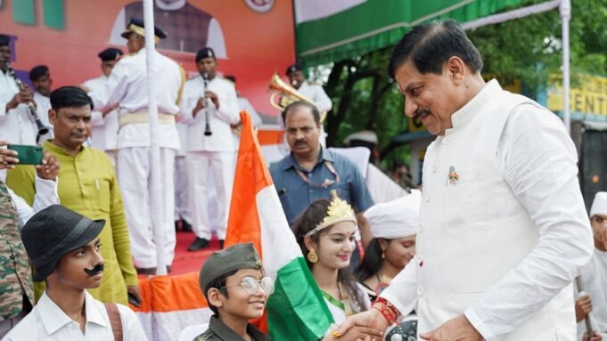 “巴基斯坦在拉胡爾·甘地（Rahul Gandhi）攻擊印度民主的專欄時慶祝糖果”：偉大CM的主張