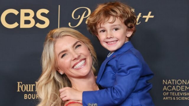 Amanda-Kloots-and-her-son-Elvis.jpg