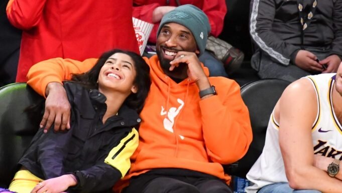 死者NBA明星與他的家人的照片 – 好萊塢生活 死者NBA明星與他的家人的照片 – 好萊塢生活