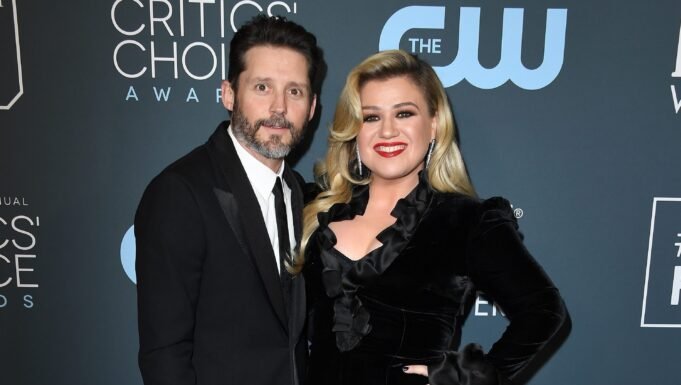 凱利·克拉克森(Kelly Clarkson)和布蘭登·黑斯托克(Brandon Blackstock)為什麼離婚?內部,崩潰 – 好萊塢生活 凱利·克拉克森(Kelly Clarkson)和布蘭登·黑斯托克(Brandon Blackstock)為什麼離婚?內部,崩潰 – 好萊塢生活