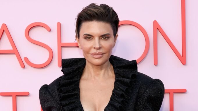 麗莎·林納(Lisa Rinna)揭示了有關“ Rhobh”阿姆斯特丹晚餐的新細節 麗莎·林納(Lisa Rinna)揭示了有關“ Rhobh”阿姆斯特丹晚餐的新細節