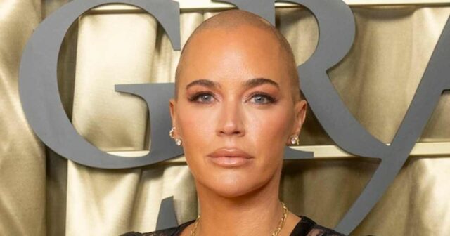 Teddi Mellencamp每天在父親和癌症戰鬥之間與John Mellencamp進行交談 Teddi Mellencamp每天在父親和癌症戰鬥之間與John Mellencamp進行交談