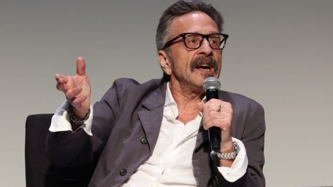馬克·馬龍(Marc Maron),Netflix批評比爾·馬赫(Bill Maher)正常於法西斯主義 馬克·馬龍(Marc Maron),Netflix批評比爾·馬赫(Bill Maher)正常於法西斯主義