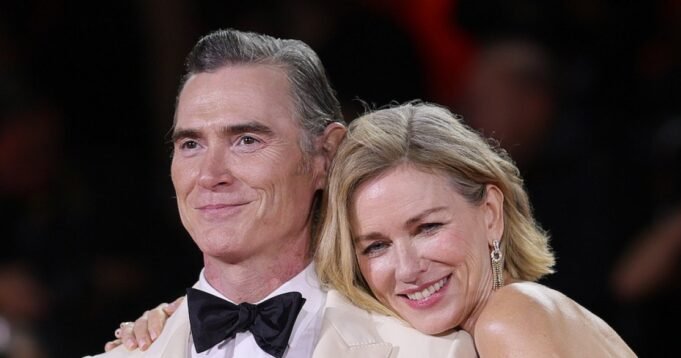 Naomi Watts和Billy Crudup Pack在威尼斯電影節上的PDA Naomi Watts和Billy Crudup Pack在威尼斯電影節上的PDA