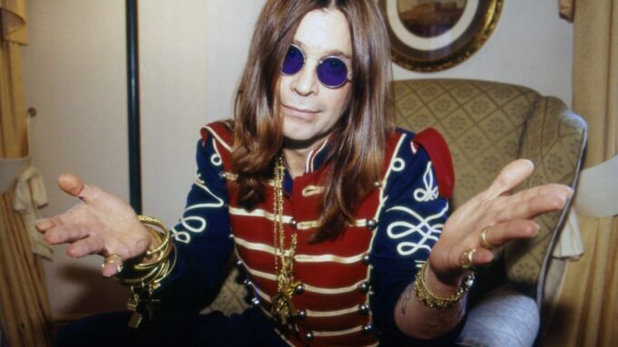 Ozzy Osbourne’Country Home’紀錄片推遲了BBC Ozzy Osbourne’Country Home’紀錄片推遲了BBC