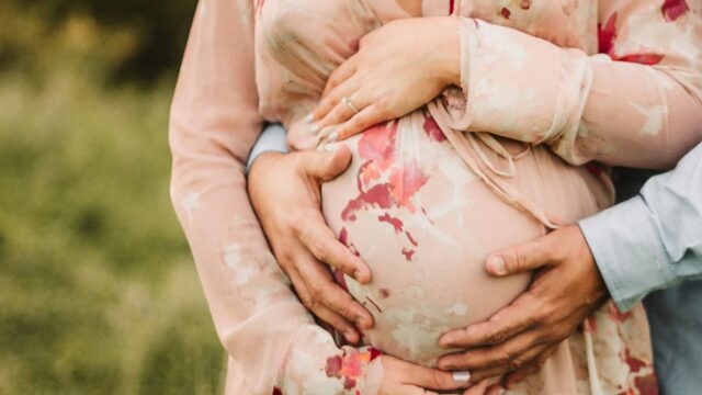 Jana Duggar和她的丈夫Stephen Wissmann等著第一個嬰兒 Jana Duggar和她的丈夫Stephen Wissmann等著第一個嬰兒