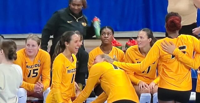 Mizzou VB以2-0賽季開始了一對 Mizzou VB以2-0賽季開始了一對