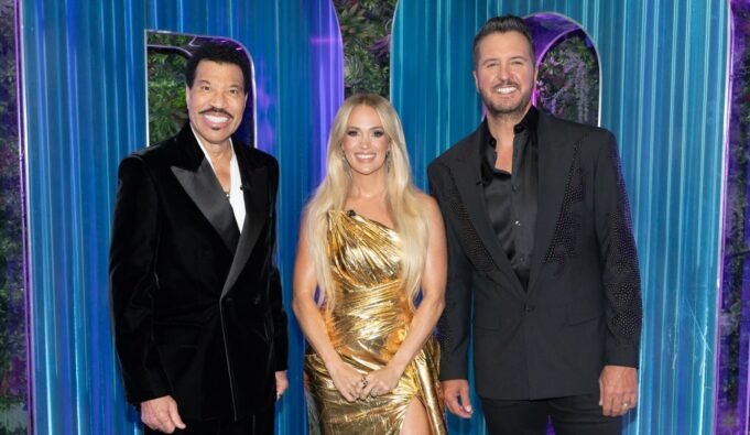 盧克·布萊恩(Luke Bryan),萊昂內爾·里奇(Lionel Richie),嘉莉·安德伍德(Carrie Underwood) 盧克·布萊恩(Luke Bryan),萊昂內爾·里奇(Lionel Richie),嘉莉·安德伍德(Carrie Underwood)