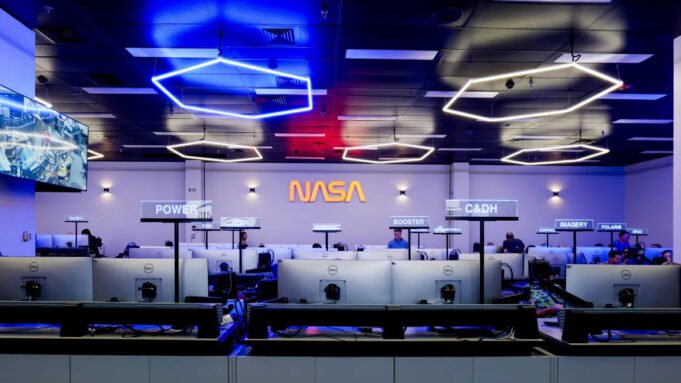 NASA為Artemis 2宇航員開設了一個新的Ooring控制室,圍繞月球飛行(照片) NASA為Artemis 2宇航員開設了一個新的Ooring控制室,圍繞月球飛行(照片)