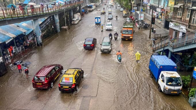 孟買的活雨:大雨破壞了9次旅行,要求轉換為蘇拉特;水滑雪狀態在這裡 孟買的活雨:大雨破壞了9次旅行,要求轉換為蘇拉特;水滑雪狀態在這裡