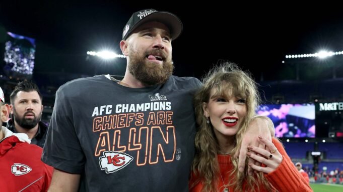 特拉維斯·凱爾斯(Travis Kelce)命名了泰勒·斯威夫特(Taylor Swift)的新專輯中最喜歡的歌曲 特拉維斯·凱爾斯(Travis Kelce)命名了泰勒·斯威夫特(Taylor Swift)的新專輯中最喜歡的歌曲