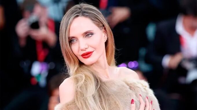 安吉麗娜·朱莉(Angelina Jolie)興奮地返回間諜活動 安吉麗娜·朱莉(Angelina Jolie)興奮地返回間諜活動