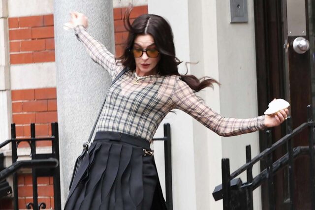 anne-hathaway-the-devil-wears-prada-2-082825-1b928a97287641a1ad729c295d907116.jpg