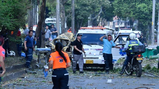 恐怖襲擊在哥倫比亞造成至少6人死亡和數十人受傷 恐怖襲擊在哥倫比亞造成至少6人死亡和數十人受傷