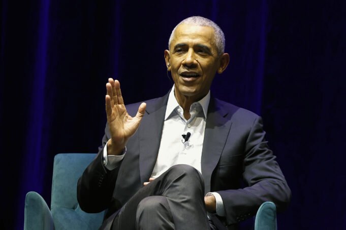 巴拉克·奧巴馬（Barack Obama）由於圈子的重新分割而向德克薩斯州的民主黨傳達信息