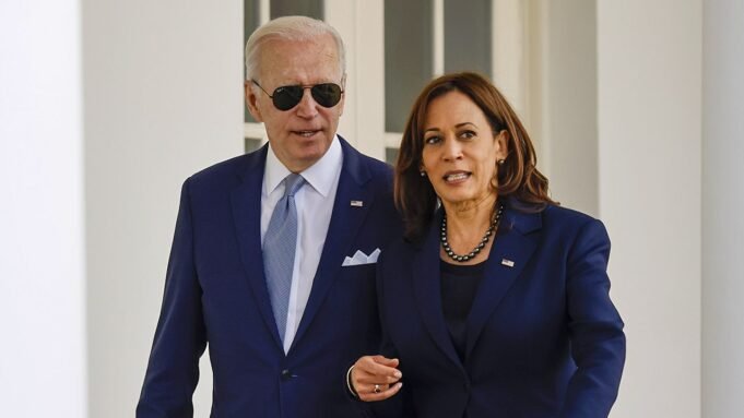 對民主黨的新民主監測是卡馬拉·哈里斯(Kamala Harris)的憲法宣誓,她的證書委員會主席 對民主黨的新民主監測是卡馬拉·哈里斯(Kamala Harris)的憲法宣誓,她的證書委員會主席