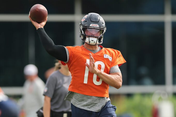 NFL內部人士卡萊布·威廉姆斯(Caleb Williams)預測,他將註冊尚未觸及的熊隊記錄 NFL內部人士卡萊布·威廉姆斯(Caleb Williams)預測,他將註冊尚未觸及的熊隊記錄