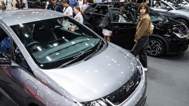 中國增加的汽車行業不會報告全球控制