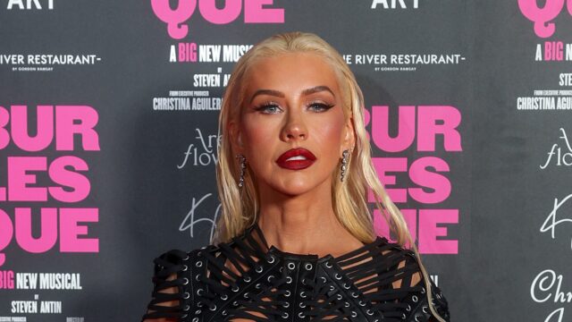 克里斯蒂娜·阿奎萊拉（Christina Aguilera）搖滾紅色比基尼（44）：照片