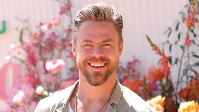 德里克·霍夫(Derek Hough)慶祝DWTS的周年里程碑 德里克·霍夫(Derek Hough)慶祝DWTS的周年里程碑