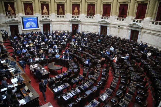 代表們試圖重新選擇他們的東西，以及政治十月的更公平的風險政黨