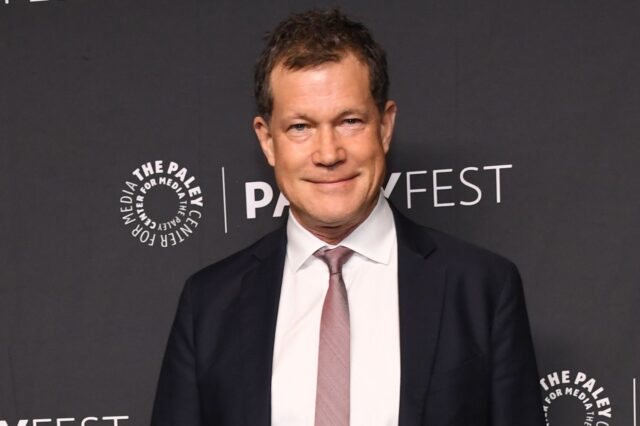 “ nip/tuck’明星迪倫·沃爾什（Dylan Walsh）和他的家人捲入了一場車禍
