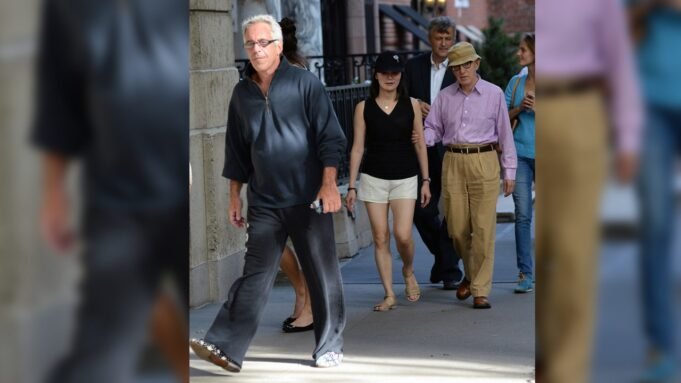 伍迪·艾倫（Woody Allen）讚揚杰弗裡·愛潑斯坦（Jeffrey Epstein）的晚宴