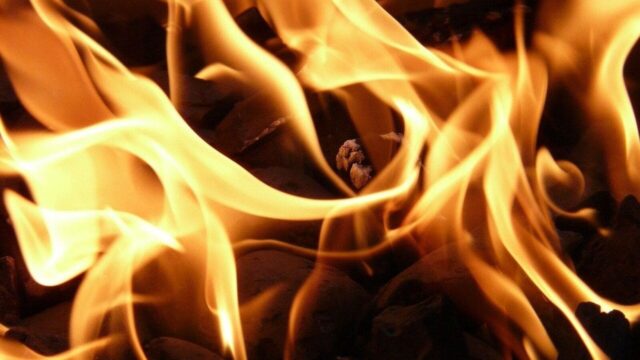 fire_1744434350222_1755968921837.jpg