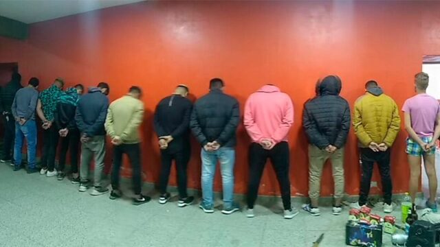 弗萊斯:巨大的警察允許逮捕12名罪犯 弗萊斯:巨大的警察允許逮捕12名罪犯