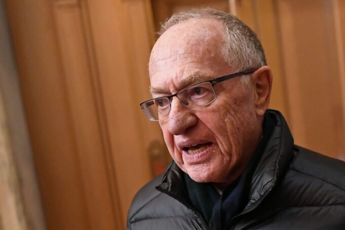 他否認法律傳奇人物Dershowitz Pierogis的政治觀點 他否認法律傳奇人物Dershowitz Pierogis的政治觀點