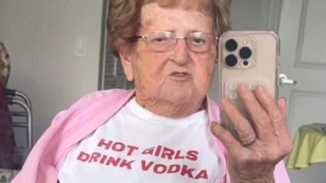grandma_1755702503409_1755702512964.JPG