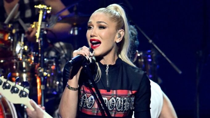 格溫·斯特凡尼(Gwen Stefani)的兒子,祖瑪(Zuma),17歲,布雷克·謝爾頓(Blake Shelton)頻道 格溫·斯特凡尼(Gwen Stefani)的兒子,祖瑪(Zuma),17歲,布雷克·謝爾頓(Blake Shelton)頻道