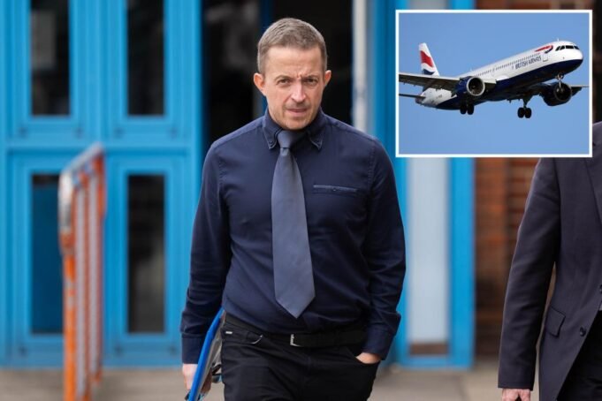 英國飛行經紀人在飛機浴室的甲基苯丙胺上赤裸裸地發現了朝希思羅機場的甲基苯丙胺 英國飛行經紀人在飛機浴室的甲基苯丙胺上赤裸裸地發現了朝希思羅機場的甲基苯丙胺