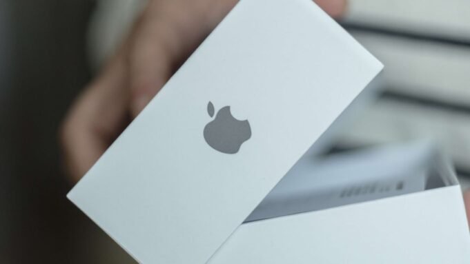 iPhone可折疊將有四個攝像機和触摸ID