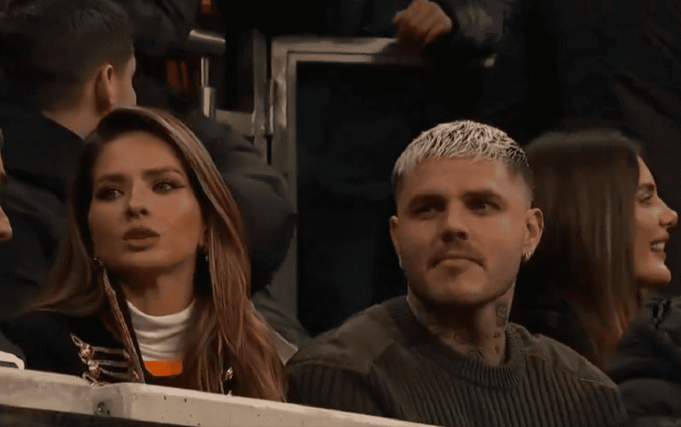“它來了!”游泳池附近的圖像引起了關於毛羅·伊卡迪(Mauro Icardi)和中國蘇阿雷斯(Suárez)懷孕的謠言 “它來了!”游泳池附近的圖像引起了關於毛羅·伊卡迪(Mauro Icardi)和中國蘇阿雷斯(Suárez)懷孕的謠言