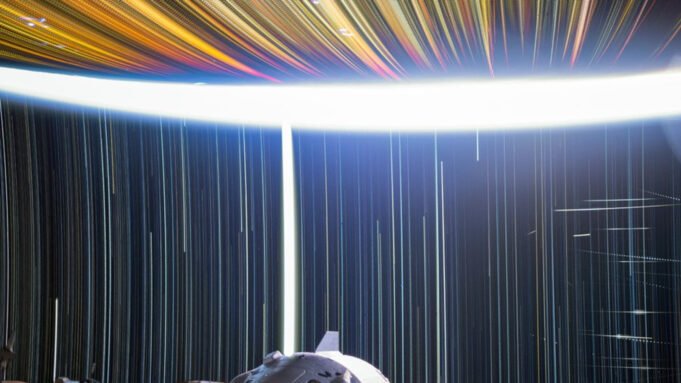 ISS宇航員捕捉了2025年8月11日當天驚人的星空小徑路線。 ISS宇航員捕捉了2025年8月11日當天驚人的星空小徑路線。