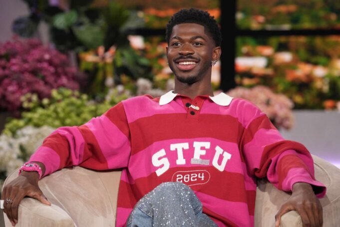 Lil Nas X聲稱，警察沒有犯在包括砲台在內的4個重重指控。